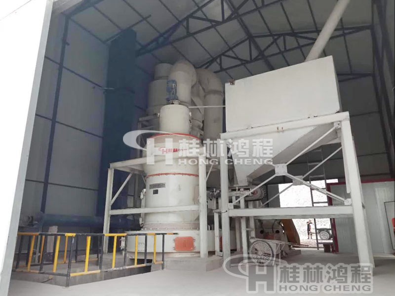 石灰石磨粉機(jī)設(shè)備350目時(shí)產(chǎn)20噸湖北 HC1700石灰石磨粉機(jī)設(shè)備350目時(shí)產(chǎn)20噸湖北客戶現(xiàn)場圖片