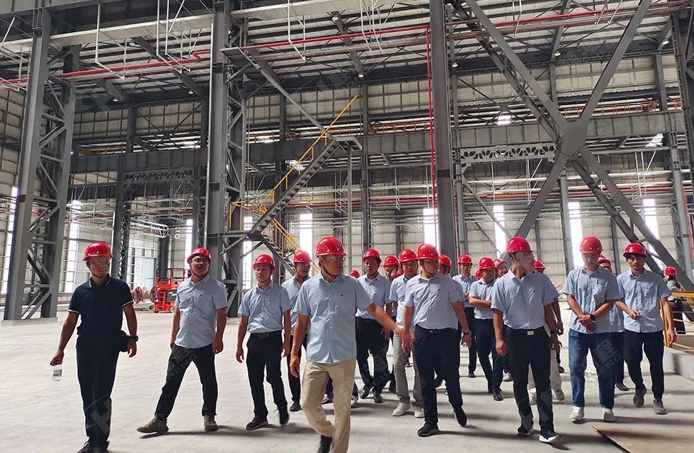 桂林鴻程礦山設(shè)備磨粉機(jī)2022銷售大會參與人員參觀寶山智能產(chǎn)業(yè)園 桂林鴻程礦山設(shè)備磨粉機(jī)2022銷售大會參與人員參觀寶山智能產(chǎn)業(yè)園